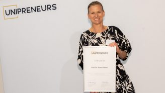 The UNIPRENEURS Award was conferred on Professor Tessa Flatten in Berlin.